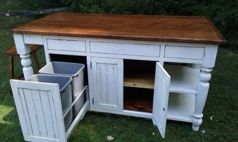 Kitchen Island With Trash, Build A Kitchen Island, Kitchen Island With Drawers, Trash Storage, Unique Kitchen Design, Diy Kitchens, Building A Kitchen, Kitchen Island Cart, Wood Kitchen Island