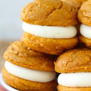 Pumpkin Whoppie Pies, Soft Pumpkin Cookies, Whoopie Pie Recipe, Pumpkin Whoopie Pies, Pumpkin Pie Cheesecake, Whoopie Pie, Spice Cake Mix, Pumpkin Cream Cheeses, Whoopie Pies