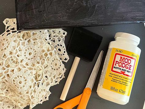 Repurposing Doily on Canvas Wall Art Craft Project - NewsBreak Doily Decor, Mod Podge Matte, Key Diy, Doily Art, Canvas Diy, Diy Posts, Wall Art Crafts, Diy Art Projects, Tools For Sale