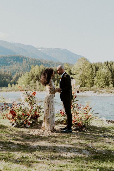 Pnw Wedding Photography, Washington Outdoor Wedding, Micro Lake Wedding, Washington State Wedding Venues Cheap, Washington Beach Wedding, Wedding Venues In Washington State, Washington Coast Wedding, Micro Wedding Ideas Indoor, Alaska Wedding Venues