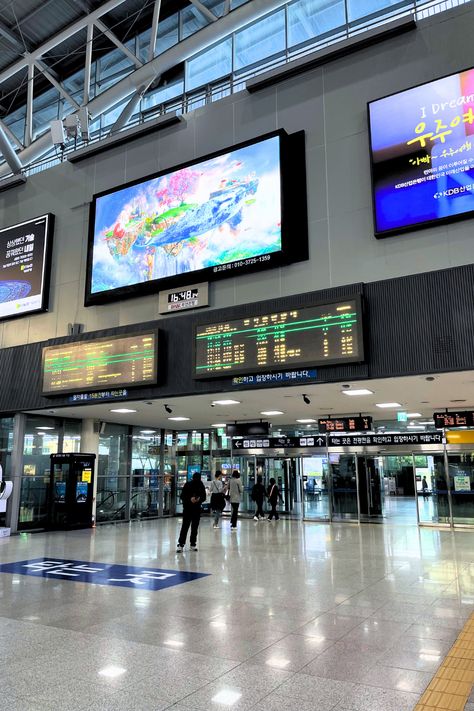 🚆 Samsung Headquarters, Train Stations, Train Station, South Korea, Train