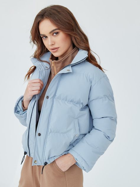 Light Blue Puffer Jacket Outfit, Blue Puffer Jacket Outfit, Light Blue Puffer Jacket, Light Blue Jacket, Puffer Jacket Outfit, Blue Puffer Jacket, Blue Puffer, Bleu Pastel, Puffer Jacket Women