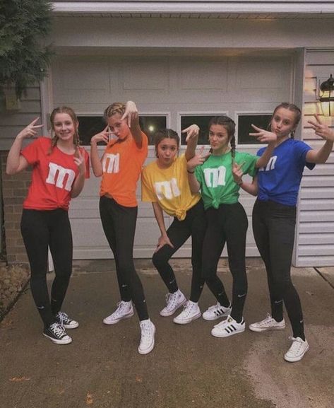 Funny Group Halloween Costumes, Girl Group Halloween Costumes, Diy Group Halloween Costumes, Cute Group Halloween Costumes, Halloween Costumes For Teens Girls, Best Friend Halloween Costumes, Trio Halloween Costumes, Halloween Coustumes, Halloween Costumes For 3