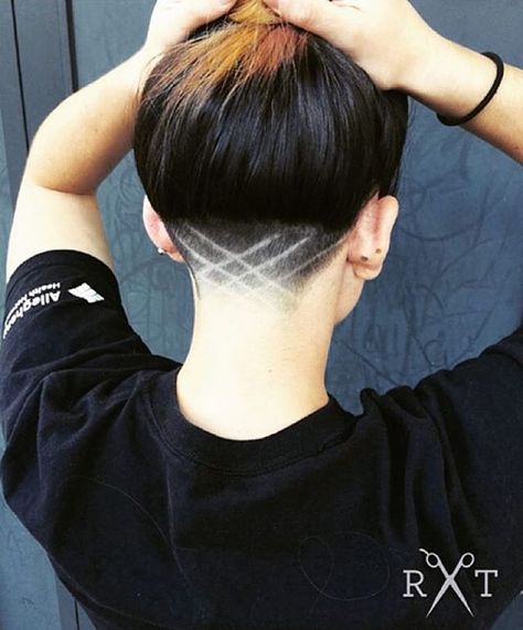 Sweet Cut Thanks @samantha_roshel #GirlsWithShavedHeads #ShornNape… Back Of Head Shaved, Shornnape Undercut, Undercut Hair Designs, Undercut Hairstyles Women, Girls With Shaved Heads, Undercut Designs, Undercut Long Hair, Undercut Styles, Shaved Hair Designs