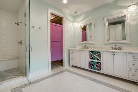 Shared Bathroom Layout, Teen Girl Bathroom, Kids Shared Bathroom, Teen Bathroom Decor, Ballet Room, Teen Bathrooms, Designer Bathrooms, Girl Bathroom, Powder Room Remodel