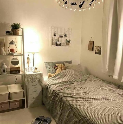 Aesthetic Bedroom Ideas, Small Bedroom Decor, Minimalist Room, Room Design Bedroom, Decoration Inspiration, Small Room Bedroom, Cozy Room, Room Inspiration Bedroom, Room Ideas Bedroom