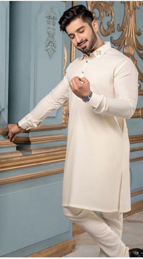 Embroidery Kurta, Wedding Kurta, Wedding Kurta For Men, Mens Kurta Designs, Kurta Style, Mens Kurta, Diamond Fashion Rings, Kurta Pajama, Photo Pose For Man