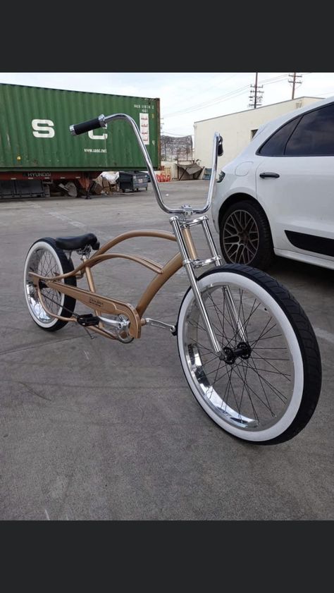 Low Rider Bike, Bobber Motorcycle Diy, Low Rider Bike Bicycles, Custom Beach Cruiser, Lowrider Bikes, Bmx Cruiser, Lowrider Bicycle, Vintage Bmx Bikes, Beach Cruiser Bicycle