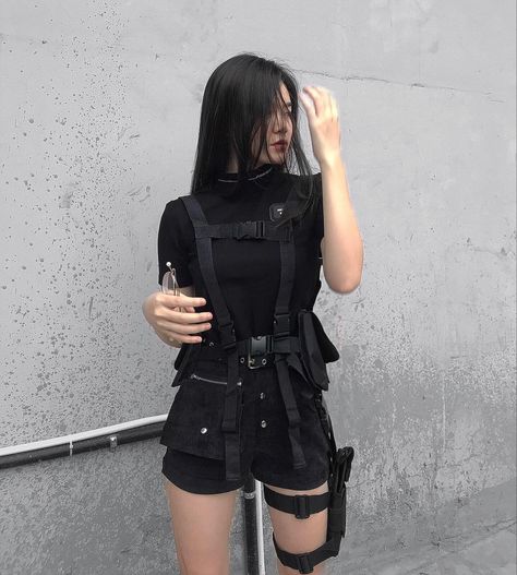 Techwear Fashion, Tech Wear, Cyberpunk, Black Hair, Books Wattpad, A Woman, Fashion Inspo, Character Design, Cute Outfits