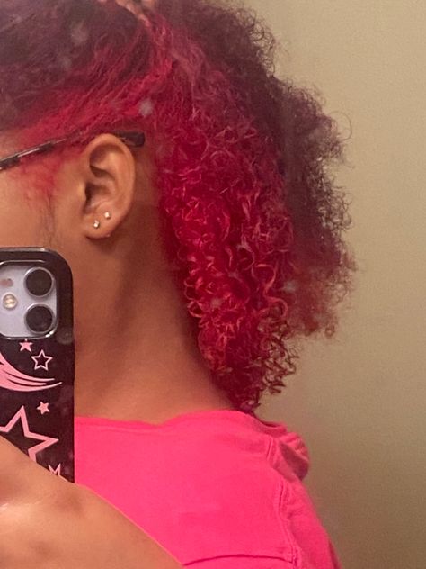 Burgundy And Pink Hair, Maroon Hair, Magenta Hair, Dyed Curly Hair, Pink Hair Dye, New Hair Do, Dyed Red Hair, Hair Color Streaks, Dyed Hair Inspiration