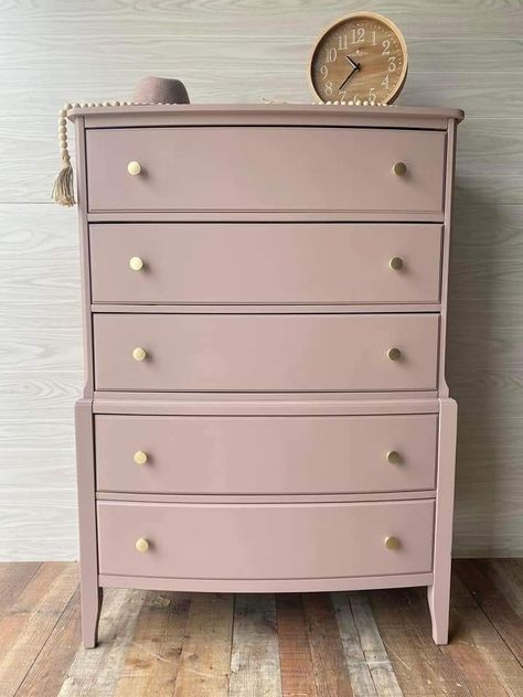 Light Pink Dresser Diy, Pink Dresser, Dresser Ideas, Pink Furniture, Furniture Flipping, Diy Dresser, Colour Ideas, Flipping Furniture, Powder Pink