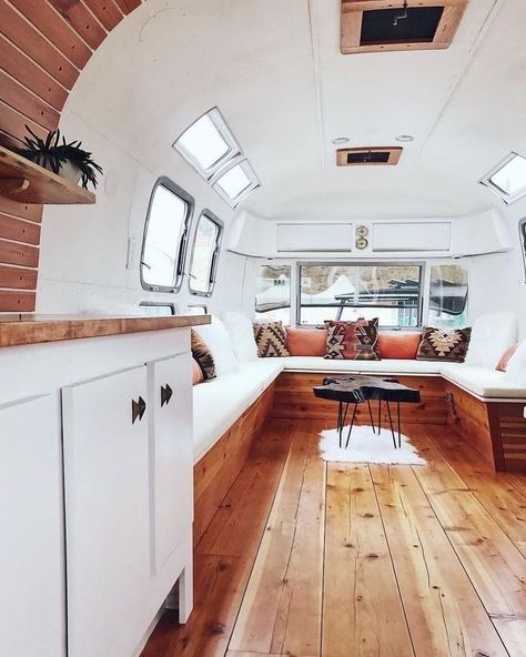 Here are 13 beautifully tricked-out airstreams we spotted that are giving us a real case of wanderlust. #hunkerhome #airstreams #airstreamideas #airstreaminspo #airstreamdecor Airstream Decor, Airstream Restoration, Airstream Living, Airstream Bambi, Airstream Remodel, Chuck Box, Airstream Interior, Airstream Renovation, Kombi Home