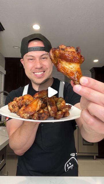 Hugh Harper on Instagram: "Let’s make Filipino Adobo Fried Chicken Wings in an air fryer! 🇵🇭🙌🏼   Ingredients: 3/4 cups white vinegar 3/4 soy sauce 1/2 garlic bulb 2 teaspoons ground black pepper 2 bay leaves 20-24 chicken wings  Recipe: 1. Mince the garlic. 2. Create the marinade by combining white vinegar, soy sauce, minced garlic, black pepper, and the bay leaves into one container. 3. Place the chicken wings into the marinade and refrigerate for a couple of hours or overnight for a stronger adobo flavor. 4. Using an air fryer, place some of the chicken wings into tray. Set temperature to 360F degrees for 12 minutes. 5. When time is up, flip them and air fry for an additional 6 minutes at 390F degrees. 6. When the chicken wings are ready, plate, eat and enjoy!   No sauce needed for t Chicken Wings Airfryer, Braised Wings, Wings Airfryer, Filipino Chicken Recipes, Chicken Wings In Air Fryer, Filipino Adobo, Barbecue Dinner, Hawaiian Dishes, I Ready