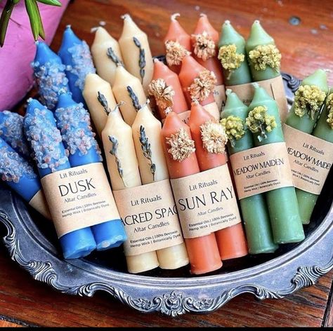 Velas Candles, Candle Crafts Diy, Candle Altar, Witchy Crafts, Baby Witch, Candle Craft, Candle Art, Candle Packaging, Candle Business