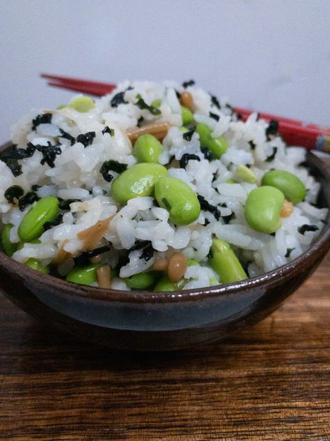 Edamame Rice Rice And Edamame Bowl, Edamame Rice, Garlic Rice, Delicious Rice, Soy Beans, Rice Dish, Potluck Recipes, Sticky Rice, Edamame