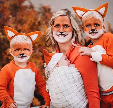 No-Sew DIY The flash Kids Costume | Primary.com Diy Fox Costume For Kids, Fox Diy Costume, Fox Costume For Kids, Diy Fox Costume, Kids Fox Costume, Fox Costume Diy, Fox Costumes, Fantasia Diy, Fox Halloween Costume