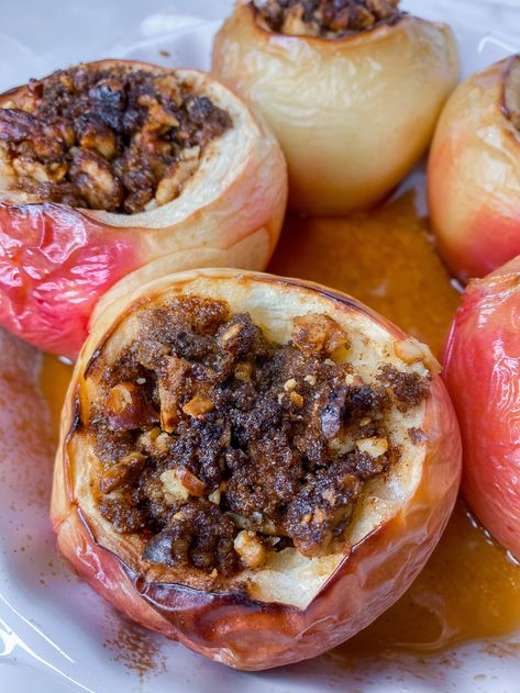 Brown Sugar Baked Apples Nut Free Granola, Baked Apple Recipes, Honeycrisp Apples, Baked Apples, Apple Recipes, No Bake Desserts, Pumpkin Pie, Granola, Brown Sugar