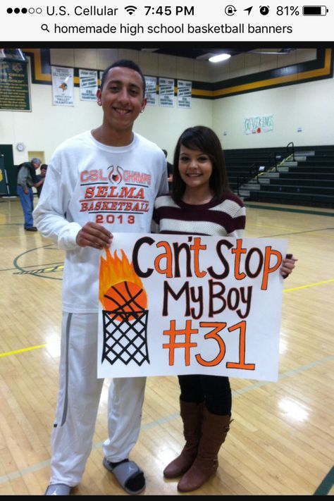 Signs For Boyfriend, Poster Ideas For Boyfriend, High School Basketball Posters, Sport Poster Ideas, High School Posters, Softball Posters, Basketball Boyfriend, Basketball Banners, Basketball Senior Night