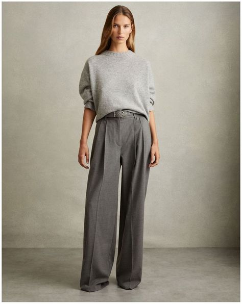 One Tone Outfit, Fall Office Looks, Women Trousers Outfits Casual, Work Trousers Outfit, Wide Trousers Outfit Winter, Wide Leg Grey Pants Outfit, Grey Pants Work Outfit, Grey Pinstripe Trousers Outfit, Grey Wide Leg Pants Outfit