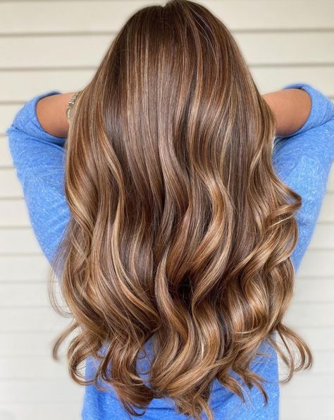 Caramel Brown Balayage Color 8n Hair Color, Caramel Brown Highlights, Balayage Hair Ideas, Balayage Long Hair, Ash Blonde Balayage, Bronde Balayage, Brown Hair Inspo, Hair Color Streaks, Hair Adviser