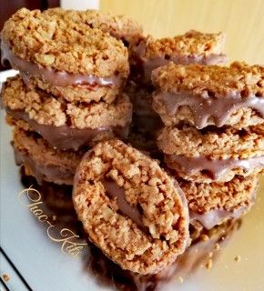 Sumayah - Halaal Recipes Profile Halaal Recipes, Pastries Recipes, Cookie Recipes Decorating, Berry Tart, Biscotti Recipe, Best Bread Recipe, South African Recipes, Tasty Baking, Biscuit Cookies