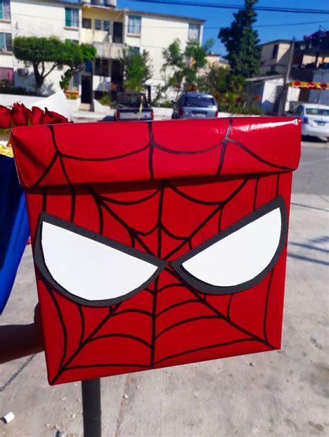 Fotos De Marcia Bastidas En Cajas Sorpresa | Cajas Decoradas Kids Valentine Boxes, Spiderman Gifts, Spiderman Party, Valentine Day Boxes, Happy Birthday Template, Cute Couple Gifts, Spiderman Birthday, Explosion Box