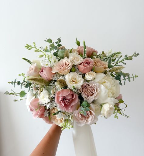 Eucalyptus Wedding Bouquet, Hydrangea Bouquet Wedding, Dusty Pink Weddings, Pink Roses Wedding, Pink Flower Bouquet, White Flower Bouquet, Bridal Bouquet Peonies, Wedding Flowers Peonies, Peony Bouquet Wedding