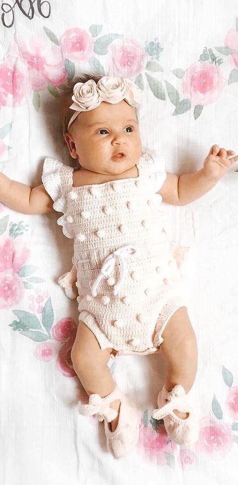 Free Baby Romper Crochet Pattern, Baby Outfit Crochet Pattern, Crochet Baby Girl Dress Newborns, Crochet Newborn Onesie, Crochet Baby Girl Romper Free Pattern, Crochet For Newborn Girl, Newborn Crochet Dress Pattern Free, Baby Crochet Clothes Patterns Free, Newborn Girl Crochet Patterns Free