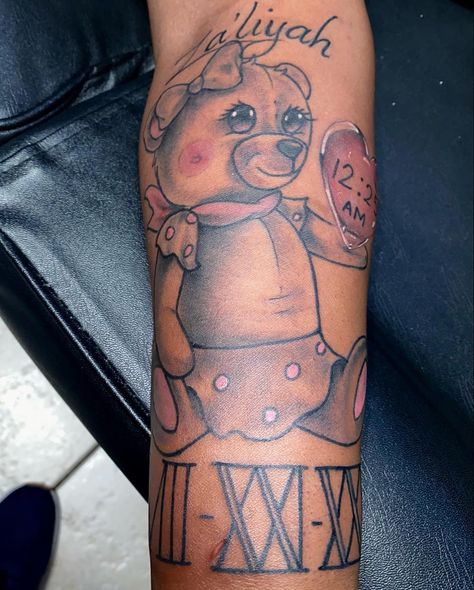 Teddy Bear Tattoos For Women, Teddy Bear Tattoo Designs, Teddy Bear Tattoo, Name Tattoos On Wrist, Bubble Heart, Bear Tattoo Designs, Tattoos Meaning, Small Teddy Bears, Bear Tattoos