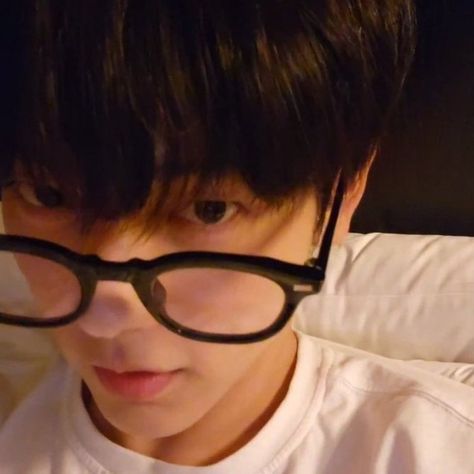 Soobin With Glasses, Slowly Falling In Love, Boy With Glasses, Soobin Pics, Demon Hunter, Txt Soobin, Choi Soobin, T X T, Tomorrow By Together