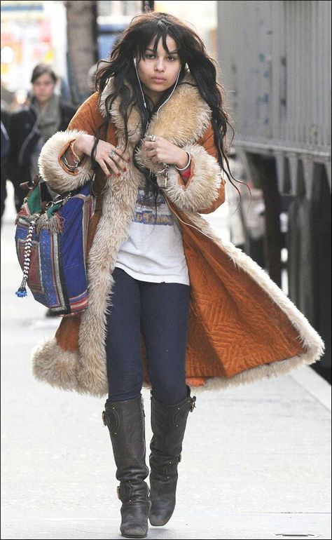 Another of Zoey Kravitz I believe. Nice looking coat on her. Zoey Kravitz Style, 70s Coat, Afghan Coat Outfit, Bohemian Outfits Winter, Denim Penny Lane Coat, Penny Lane Coat Aesthetic, 70s Penny Lane Coat, 70s Afghan Coat, Zoey Kravitz