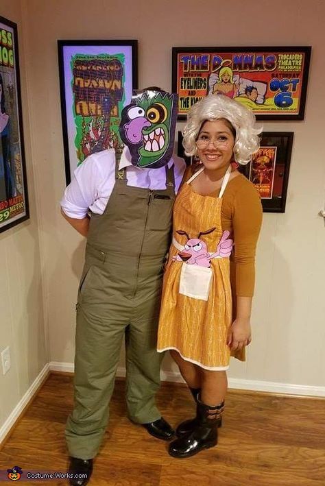 Cosplay Couple, Couples Cosplay, Chicken Costumes, Halloween Costumes 2016, Courage The Cowardly Dog, Cowardly Dog, Homemade Costume, Costume Works, Halloween Costume Contest