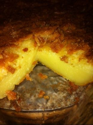 A classic island dessert! Pineapple Tiramisu, Custard Mochi Recipe, Rice Flour Baking, Mochi Food, Sweet Rice Flour, Chamorro Recipes, Hawaiian Desserts, Butter Mochi, Coconut Extract