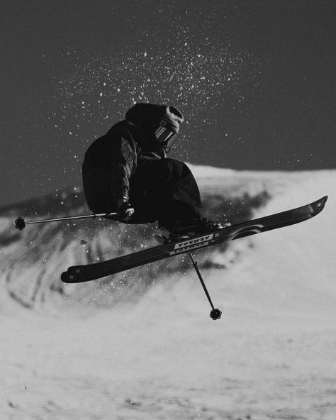 Keagan Supple on the all-mountain slaying twin, the ARV 100 pairs a versatile 100mm waist width and rocker in the tip and tail to excel in a huge range of conditions. #ArmadaSkis Ski Aesthetic Dark, Vintage Snowboarding Aesthetic, Ski Outfit Men, Photo Ski, Ski Film, Snowboard Aesthetic, Ski Photography, Skiing Photography, Armada Skis