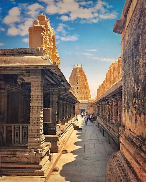 Thanjai Periya Kovil Wallpaper, Hampi India, Spiritual Photos, Indian Temple Architecture, Temple Photography, India Photography, Temple Architecture, Visit India, Hampi