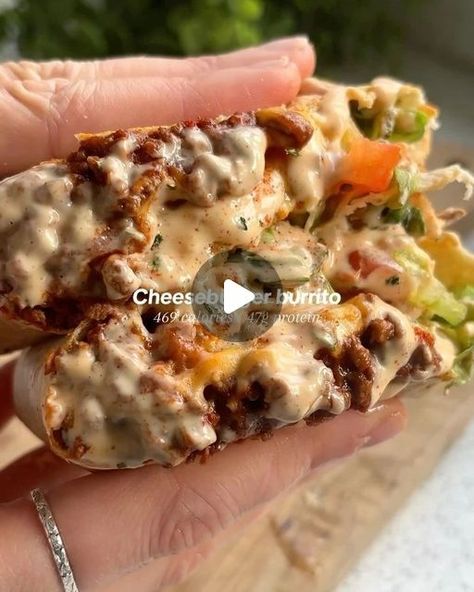 Healthy Ingredient Recipes 🥗 on Instagram: "Cheeseburger-Inspired Burrito! Credit @veryhungrygreek  Get ready for a flavor-packed cheeseburger-inspired burrito that's sure to satisfy your cravings! This delicious creation features seasoned beef, a surprise crunch from crinkle chips, and a drizzle of homemade burger sauce—all wrapped up in a tortilla. It's a must-try!  Ingredients:  5.3 ounces lean ground beef 0.7 ounces tomato paste 1 teaspoon English mustard 1/2 beef bouillon cube 1 slice onion, finely diced 2 slices of reduced-fat cheese (Lactose free cheese will work too) 1 slice tomato Iceberg lettuce Gherkin slices 1 large tortilla wrap 0.7 ounces cooked crinkle chips (homemade fries for healthier version)  Homemade Burger Sauce:  3 tablespoons light mayonnaise (Avocado Mayo for heal Cheeseburger Burrito, Homemade Burger Sauce, Lactose Free Cheese, English Mustard, Homemade Burger, Homemade Fries, Tortilla Wrap, Garlic Bread Recipe, Teriyaki Salmon