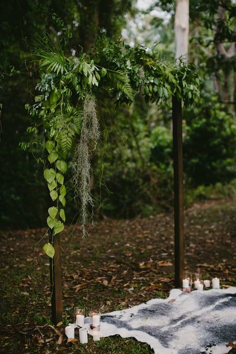 Natural Wedding Inspiration | Bonnie Jenkins Eclectic Reception, Fern Wedding Decor, Moss Wedding, Reception Styling, Woodland Wedding Inspiration, Fern Wedding, Wedding Archway, Green Wedding Inspiration, Wedding Alters