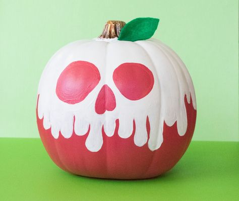 Pumkin Decoration, No Carve Pumpkin, Pumpkin Decorating Ideas, Creative Pumpkin Painting, No Carve Pumpkin Decorating, Halloween Party Snacks, Party Girlande, Halloween Pumpkins Painted, Poison Apple