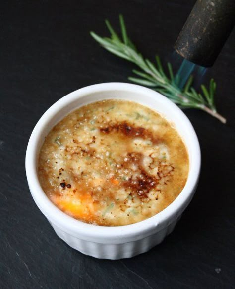 Goat's cheese brulee Cheese Brulee, Savory Creme Brulee, Torch Recipes, Orange Compote, Culinary Torch, How To Cook Scallops, Brulee Recipe, Cooking Pumpkin, Fig Recipes