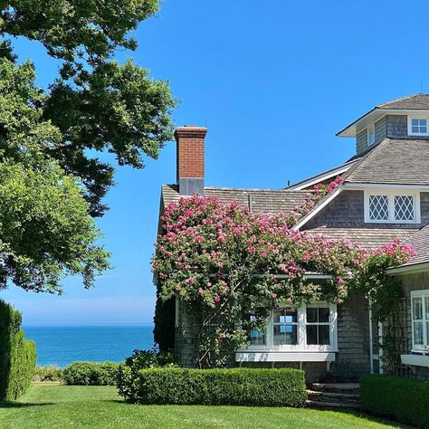 Dream Beach Houses, Point Loma, Fine Living, Dream Beach, Dream House Exterior, House Goals, Pretty House, Dream House Decor, Nantucket