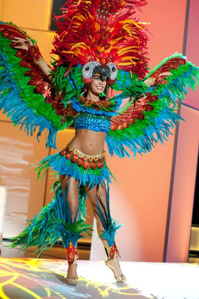 Miss Bolivia | Community Post: 30 Gorgeous Miss Universe National Costumes Miss Angola, Miss Universe Costumes, Miss Universe National Costume, Parrot Costume, Pageant Costumes, Bird Costume, Rio Carnival, Mardi Gras Costumes, Creation Photo