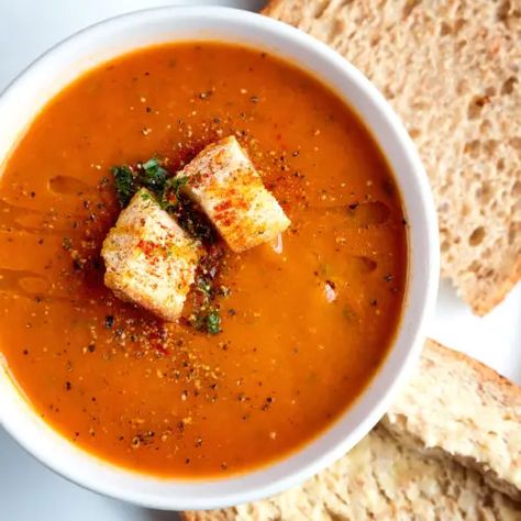 Easy Tomato Soup Recipe, Tomato Soup Easy, Tomato Soup Recipe, Fall Soup, Fall Soup Recipes, Comfort Soup, Tomato Soup Recipes, Fall Soups, Magic Recipe