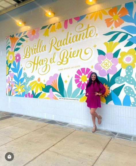 Tara Johnston-KENDRA SCOTT LA CANTERA Hispanic Culture, Custom Murals, Shine Bright, Kendra Scott, Mural Art, Digital Artwork, Fun Things To Do, Graffiti, Cool Art