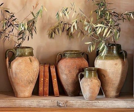 L Living Room, Anthropologie Decor, Vintage Terracotta Pots, Pots Kitchen, Unfitted Kitchen, Beauty Plan, Hallway Inspiration, Terracotta Flower Pots, Long Walls