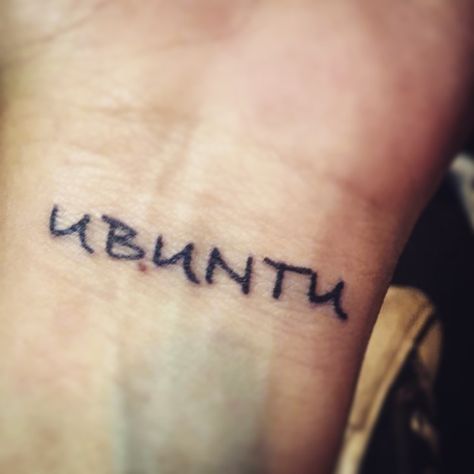 Ubuntu philosophy: "A person is a person through other peoples strikes, an affirmation of one's humanity through recognition of an 'other' in his or her uniqueness and difference." "I in You, You in Me." "I am; because of you." Tattoo Ubuntu Philosophy, Ubuntu Tattoo, Jesus Inspiration, Warrior Tattoos, Shoulder Tattoos For Women, Sister Tattoos, Symbolic Tattoos, Tattoo Fonts, Mini Tattoos