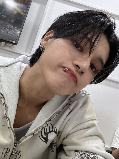 240608 | Wooyoung ATEEZ for Golden Hour Part 1 Promotion - Fromm Update  #ATEEZ #에이티즈 #WOOYOUNG #우영 Wooyoung Selfie, Ateez Cybercore, Wooyoung Selca, Wave Ateez, Pirate Kids, Wooyoung Ateez, Jeong Yun-ho, Woo Young, Really Good Movies