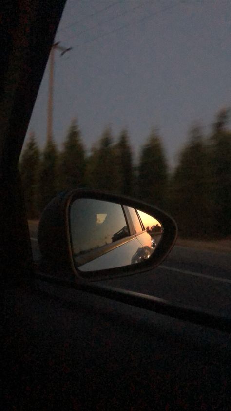 Dark Landscape, Motivation Lifestyle, Late Night Drives, Instagram My Story, Aesthetic Dark, Foto Ideas Instagram, Aesthetic Instagram Theme, Brown Aesthetic, Night City