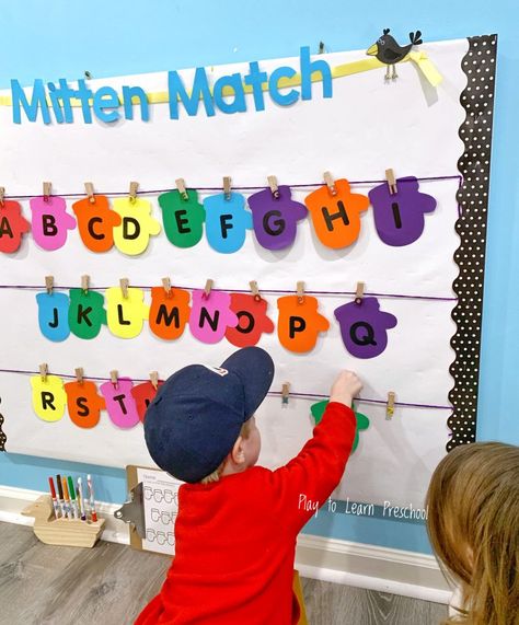 Interactive Bulletin Board Ideas, Preschool Classroom Themes, Play To Learn Preschool, Interactive Bulletin Boards, Interactive Bulletin Board, Winter Bulletin Boards, Preschool Bulletin, Preschool Classroom Decor, Preschool Bulletin Boards