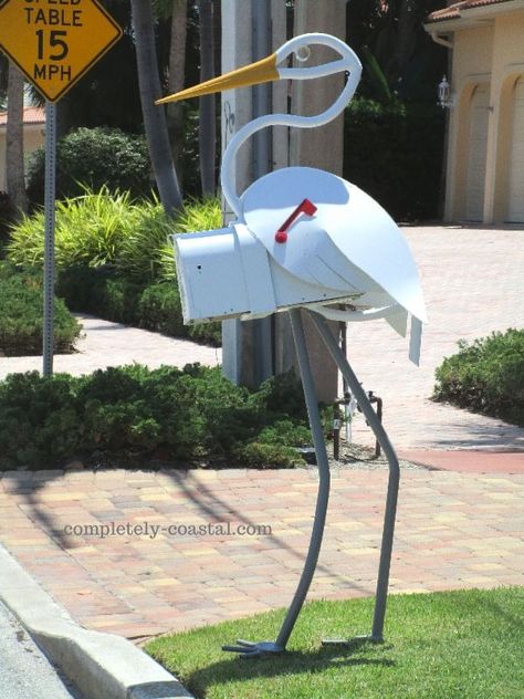 Fun mailboxes... shorebird egret mailbox in Sarasota FL near Armand Circle. Check out all the beachy, coastal and nautical mailbox ideas.... on Completely Coastal. #mailboxes Coastal Mailbox, Nautical Mailbox, Beach Mailbox, Mailbox Art, Coastal Decor Bathroom, Cool Mailboxes, Beach House Decor Coastal Style, Mailbox Makeover, Decorating Rules