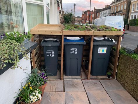 Build your own living roof bin store – Little Terraced House Bin Store Garden, Bin Shed, Wood Inspiration, Photo Pinterest, Bin Store, Living Roofs, Have Inspiration, Garden Care, Diy Tips